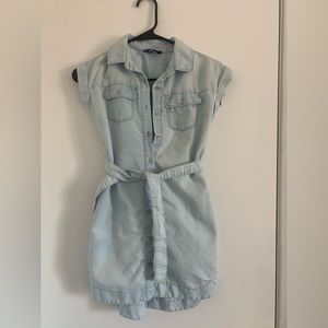 Calvin Klein Chambray Shirtdress (Size 8/10)